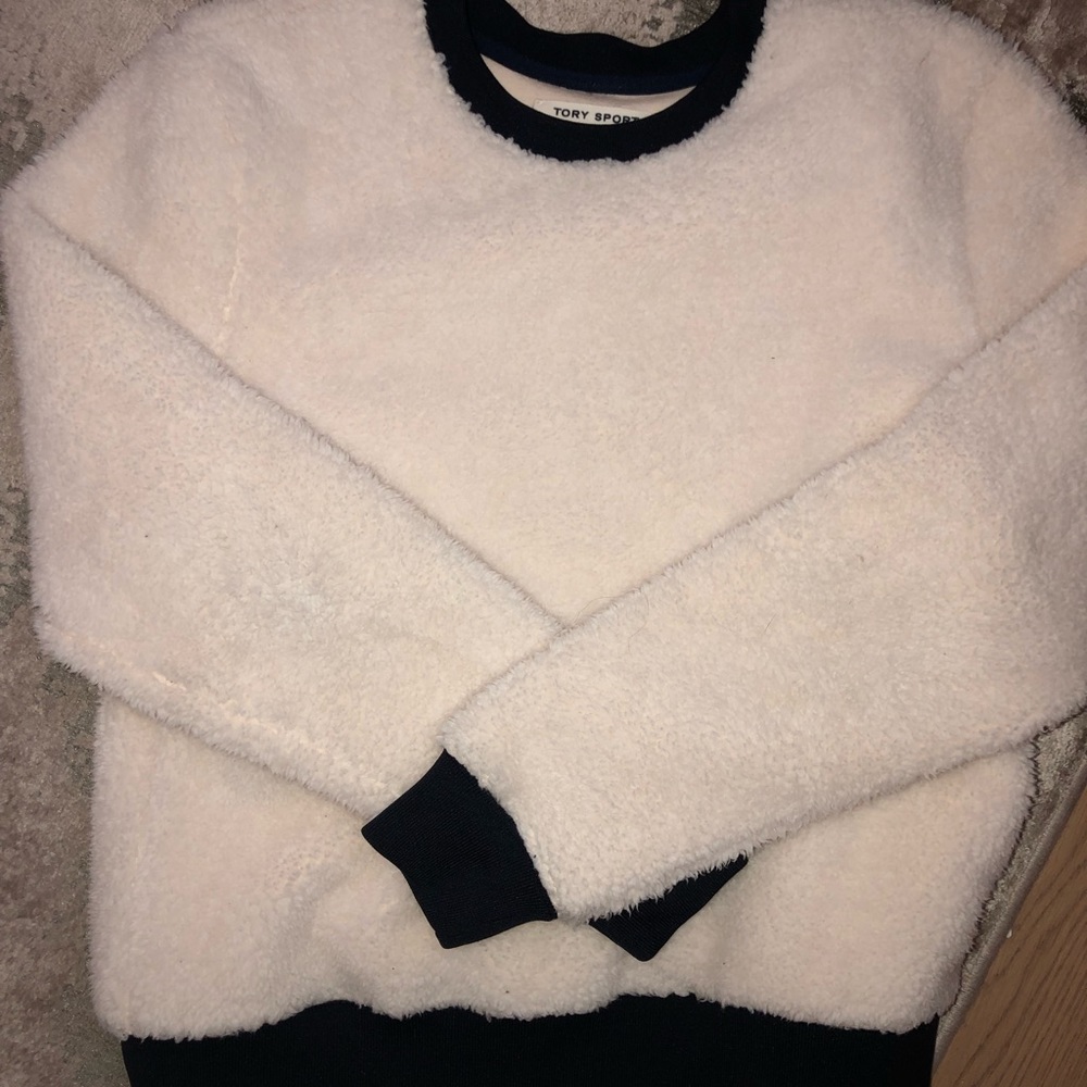 Fleeced crew neck sweater